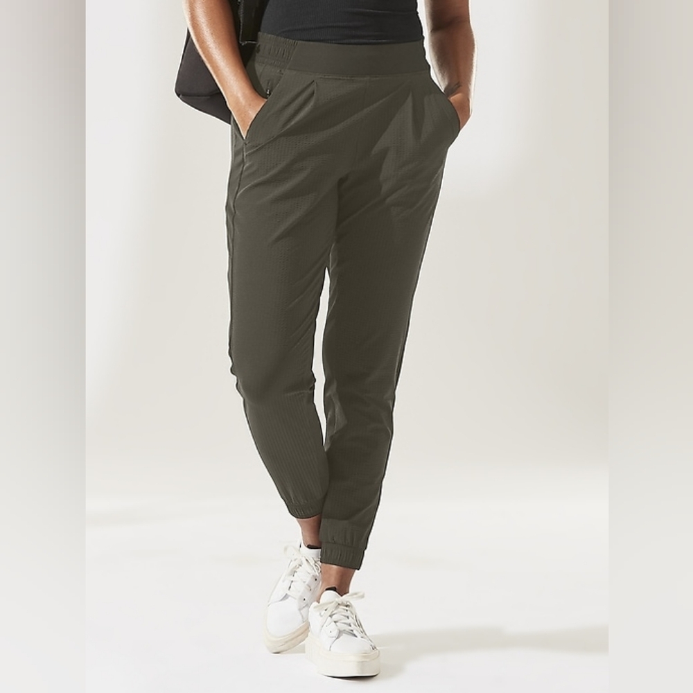 NWOT Athleta Brooklyn Joggers In Mountain Olive, Sz 8